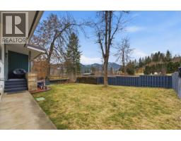 1832 Third Street, Fruitvale, BC V0G1L1 Photo 47