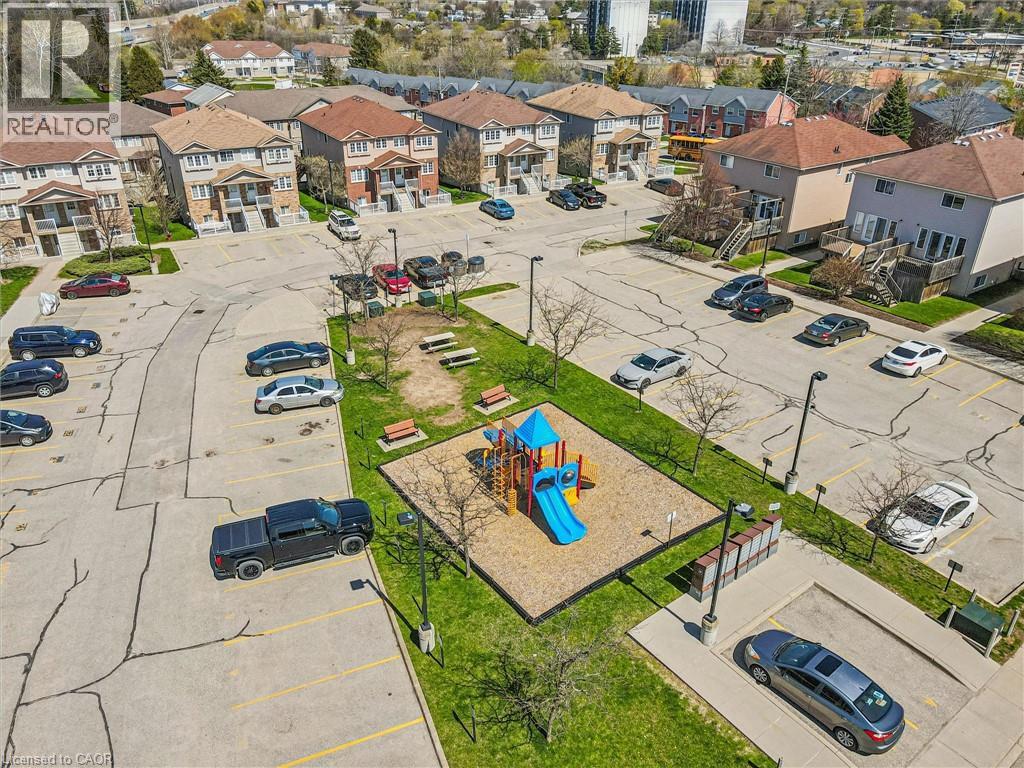 #16B 50 HOWE Drive - Image 33