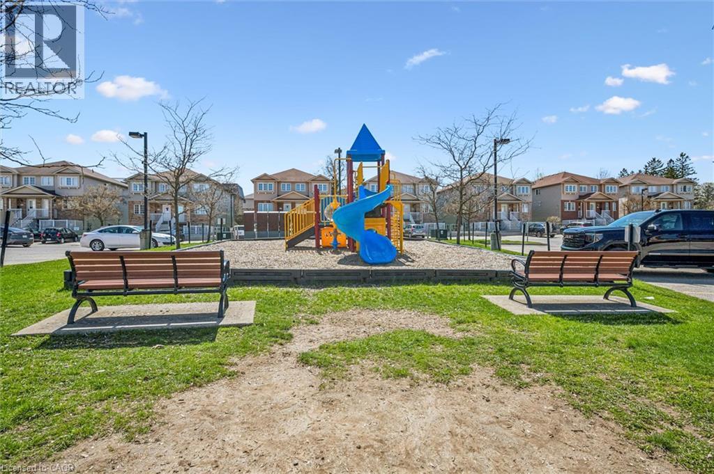 #16B 50 HOWE Drive - Image 27