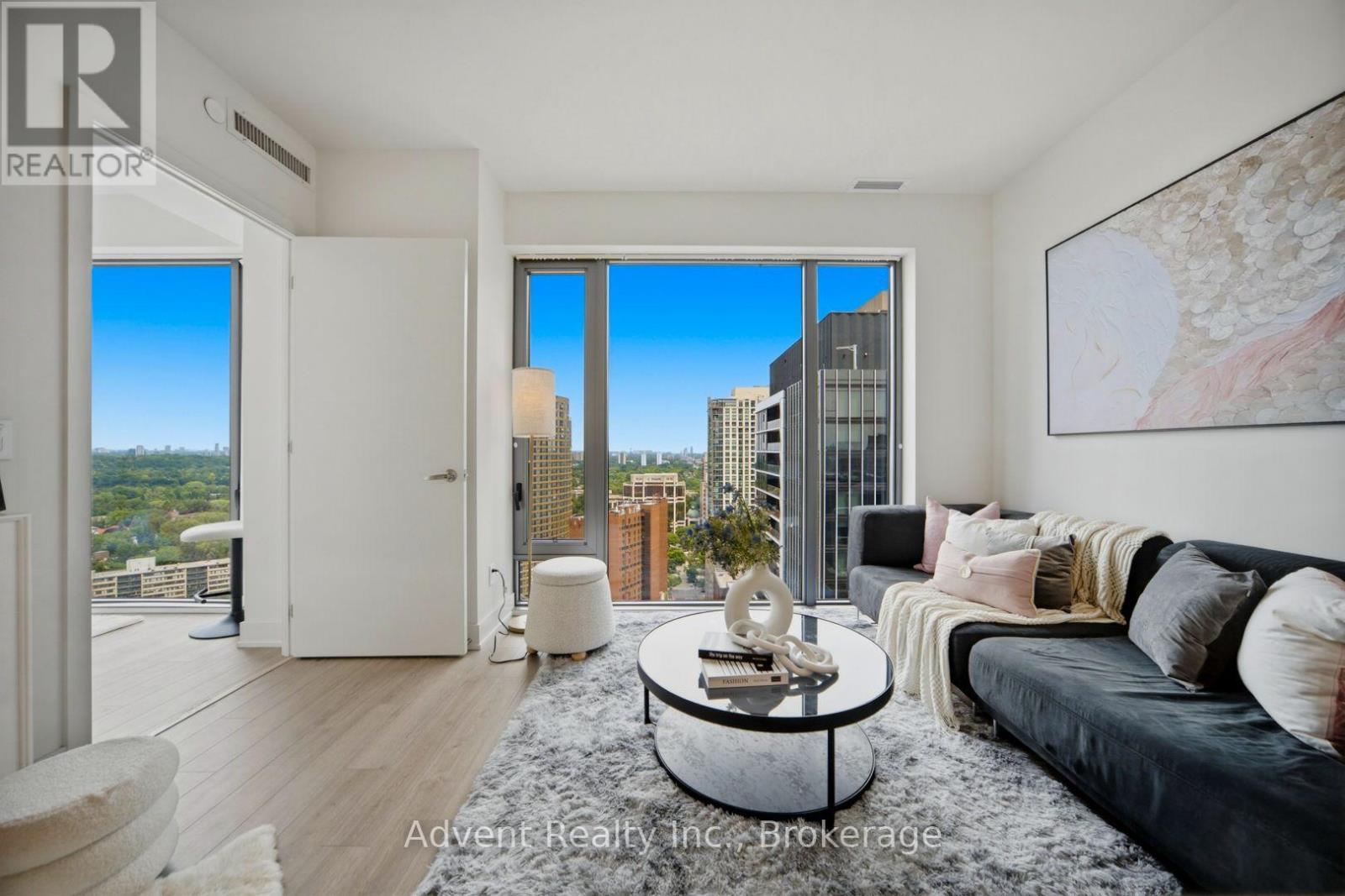 #2308 8 Cumberland Street, Toronto (Annex), Ontario, M4W0B6, Toronto (Annex), Ontario — photo 3 of 5