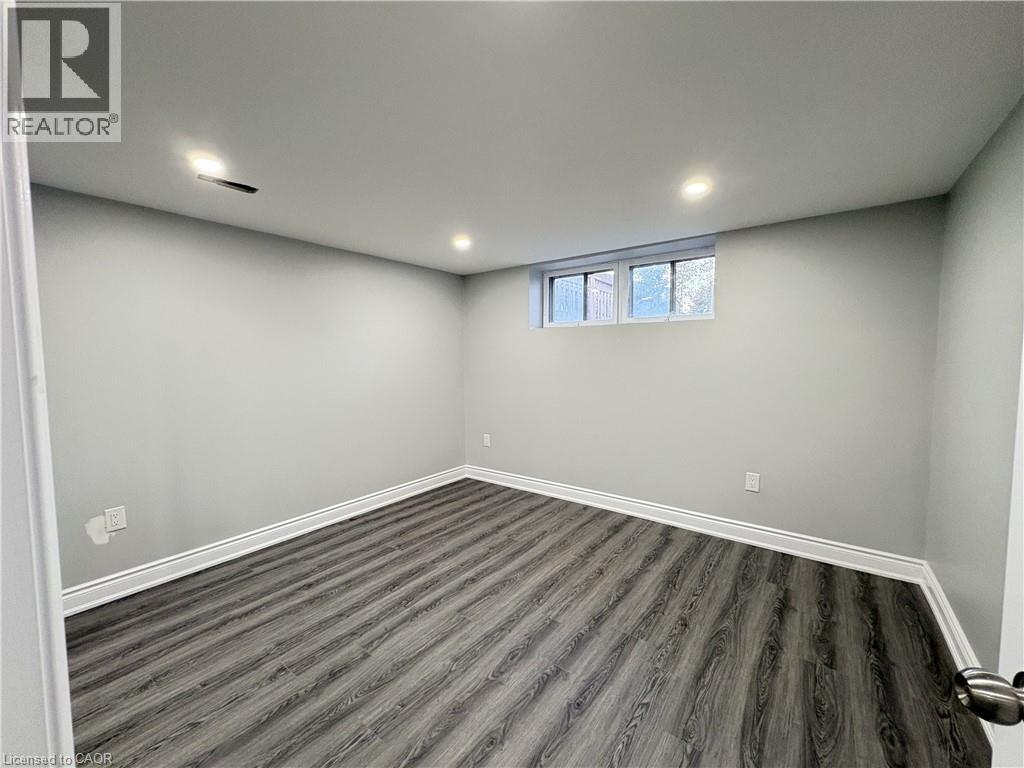 #Basement 148 OAKLAND Drive, Hamilton, Ontario, L8E1B6, Hamilton, Ontario — photo 2 of 5