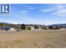 2041 Hugh Allan Drive, Kamloops, BC  Photo 22