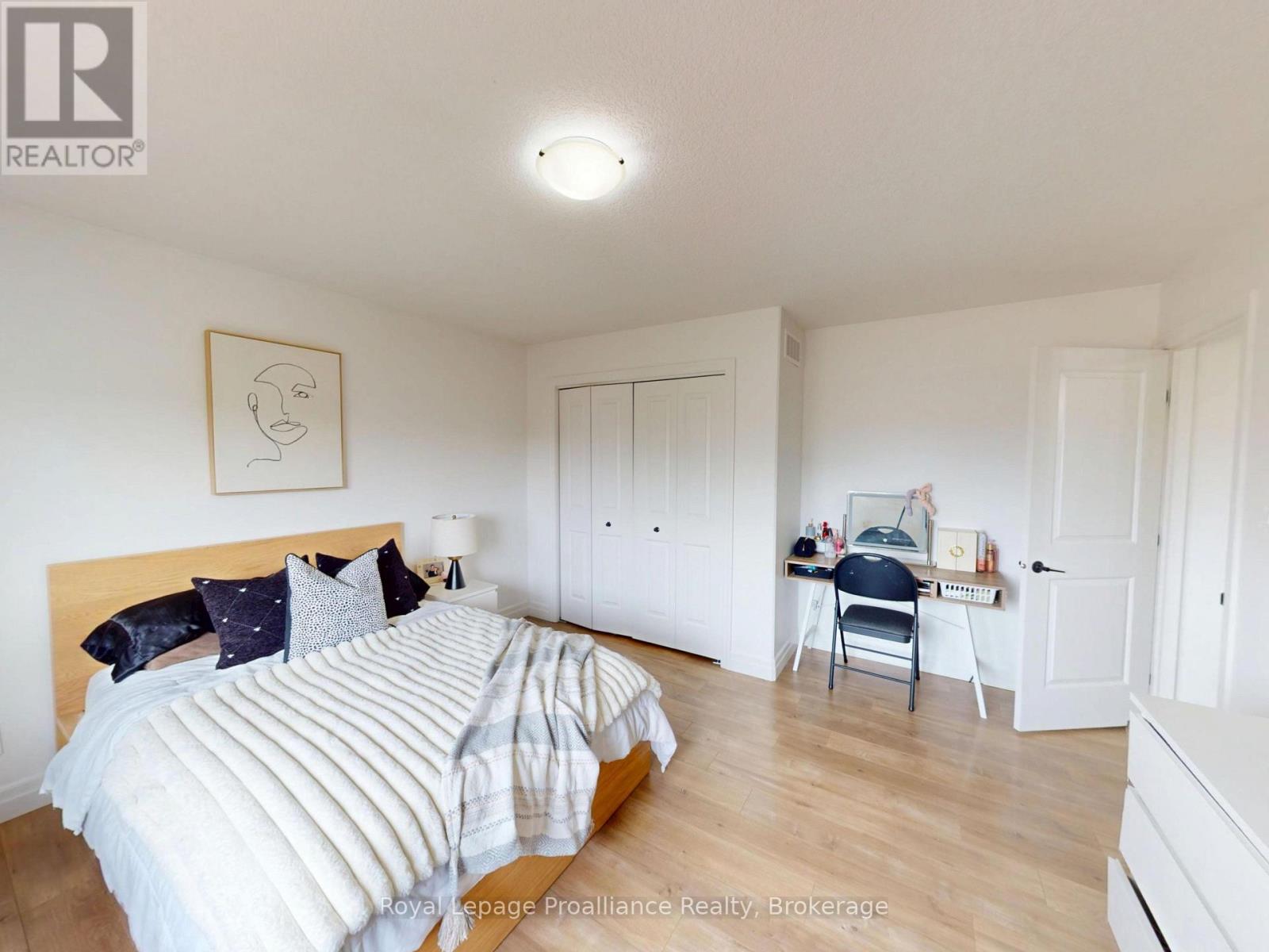 55 LANARK DRIVE - 21