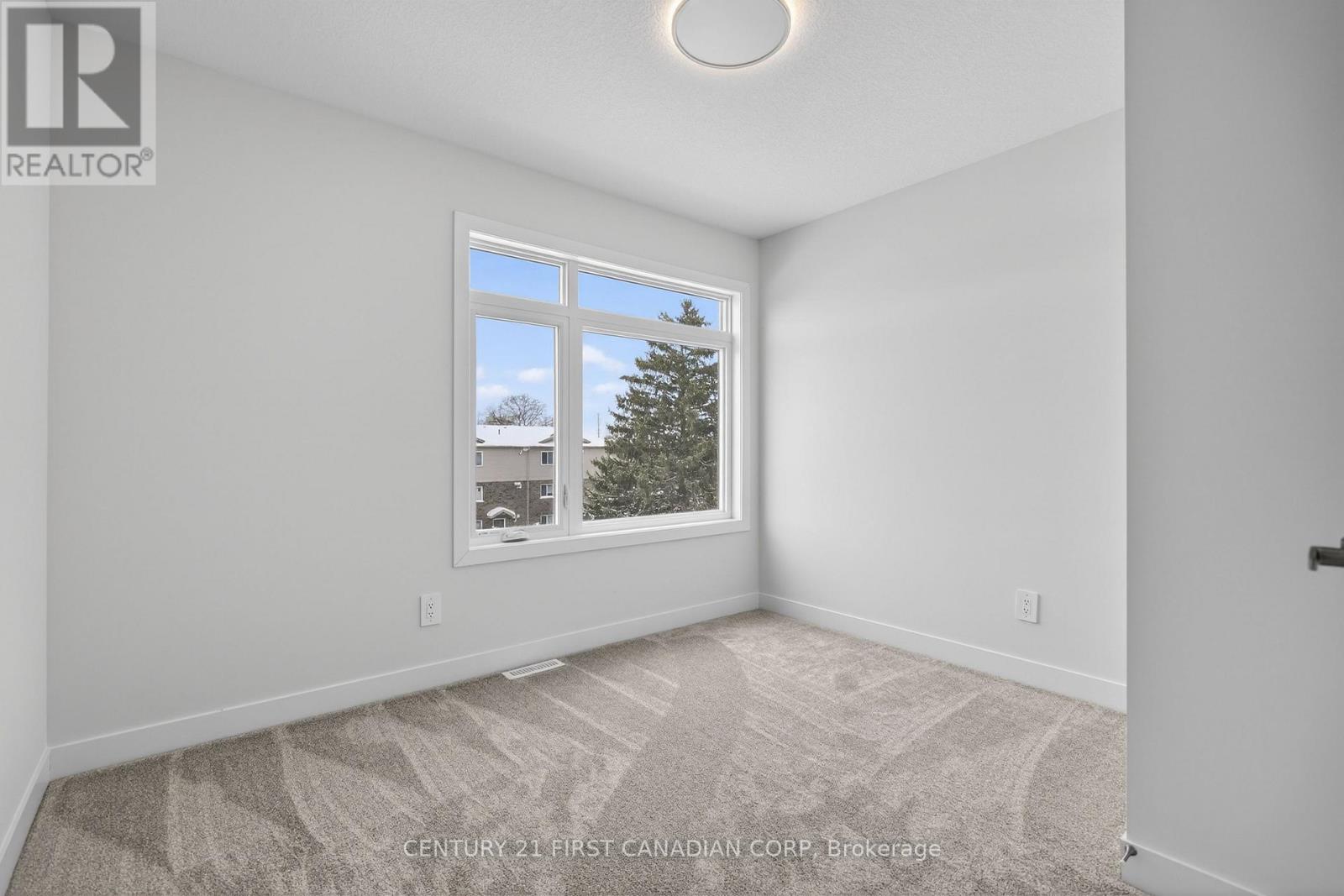 #16 349 SOUTHDALE ROAD E - Image 34