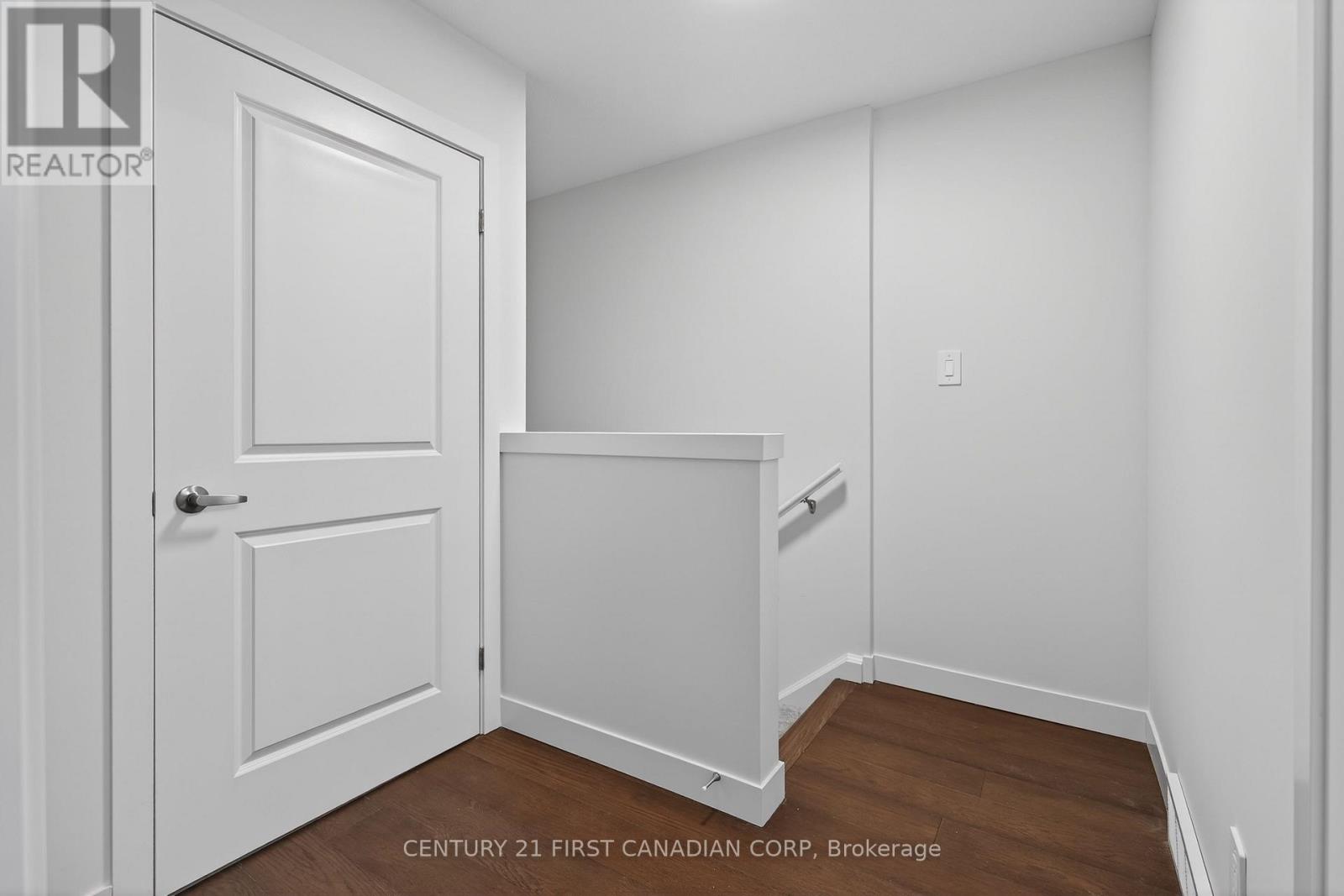#16 349 SOUTHDALE ROAD E - Image 37