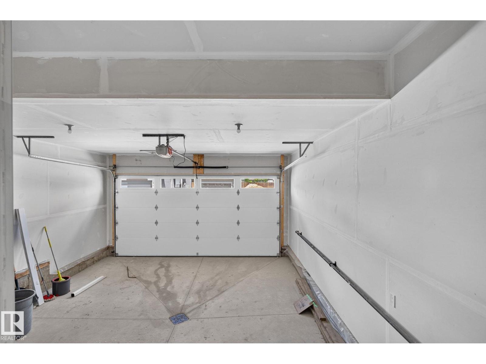 63 SILVERSTONE DR, photo 60 of 63