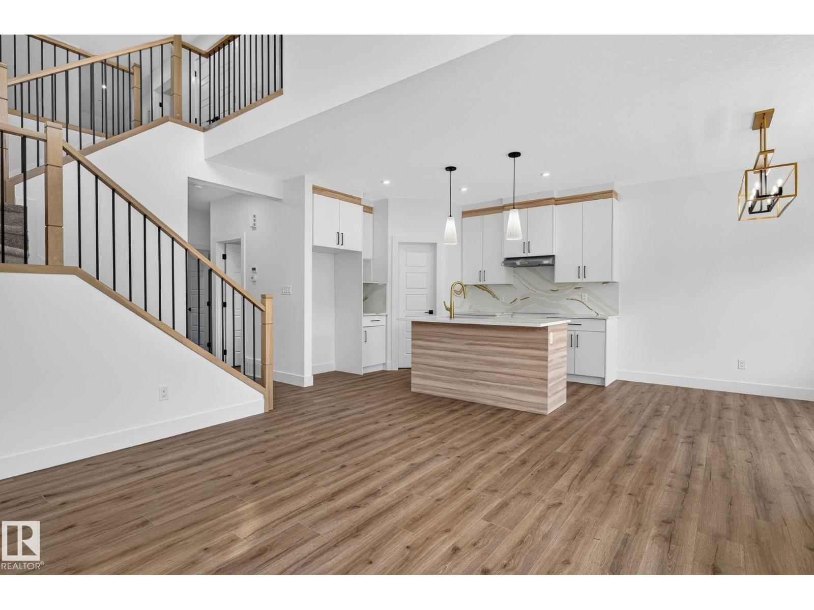 63 SILVERSTONE DR, photo 29 of 63