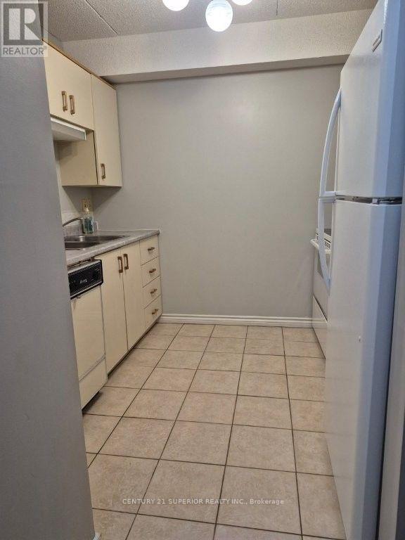 #160 725 JAMES STREET S - 7