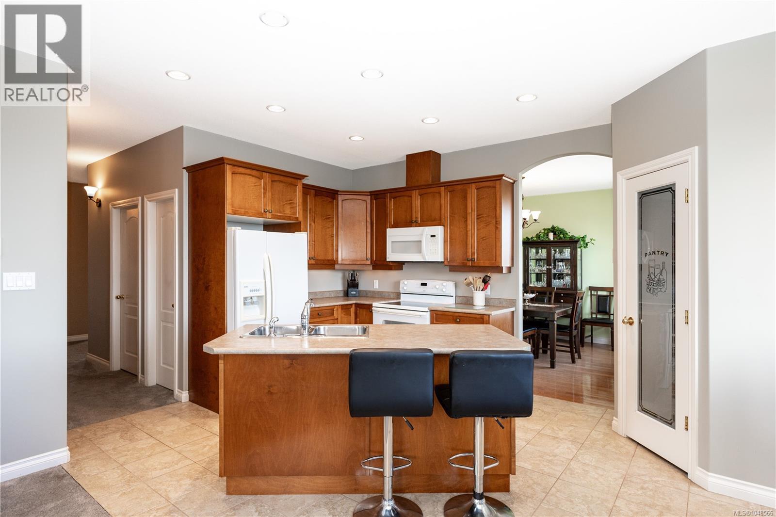 600 Mariner Dr - Image 13