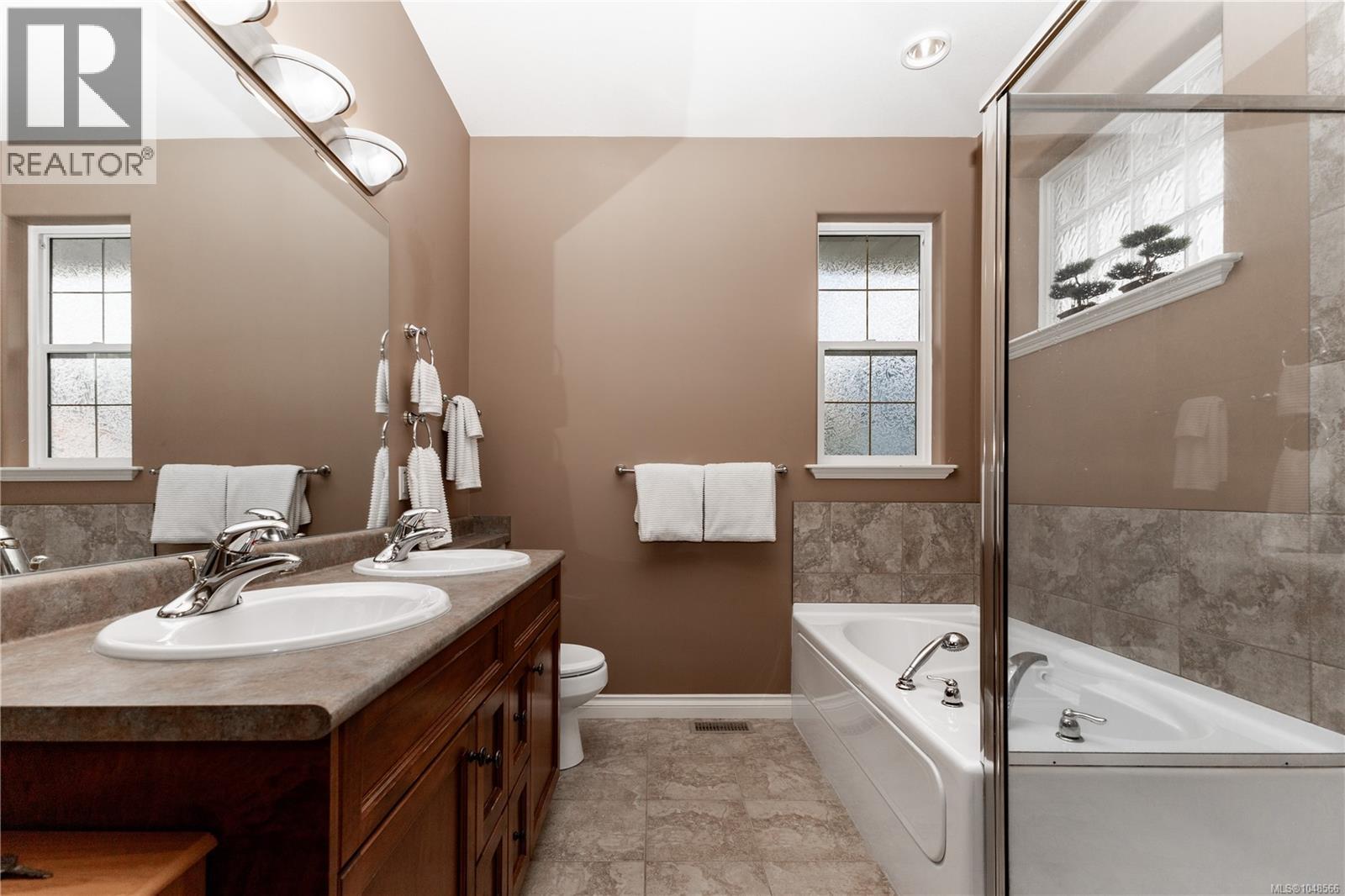 600 Mariner Dr - 38