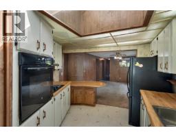 Kitchen - 2259 Upland Rd, Campbell River, BC V9H1C1 Photo 13