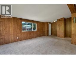 Primary Bedroom - 2259 Upland Rd, Campbell River, BC V9H1C1 Photo 6
