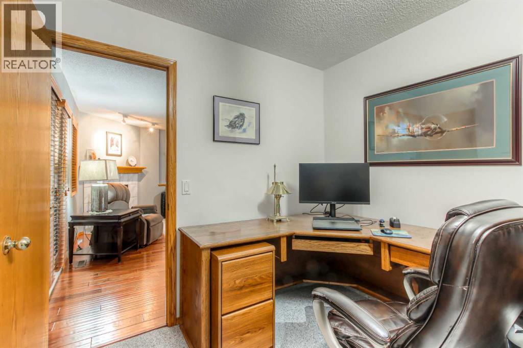 135 Woodside Road NW - 39