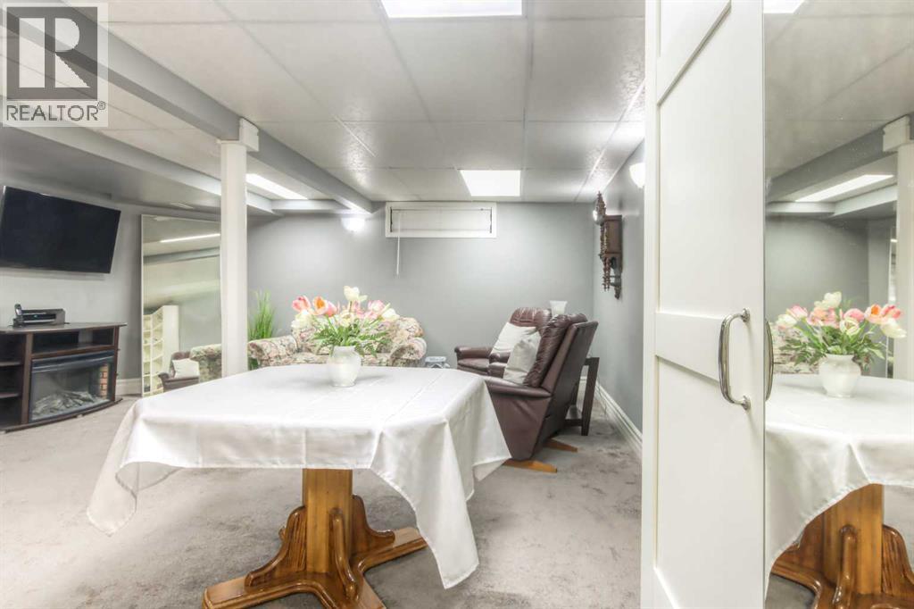 135 Woodside Road NW - 44