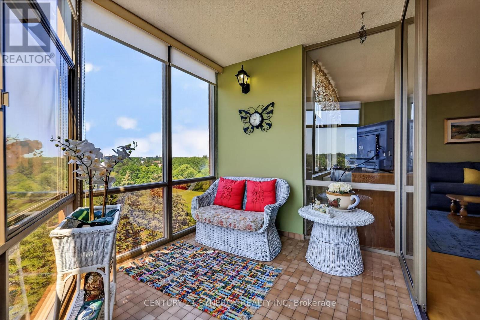 #704 2759 CAROUSEL CRESCENT - Image 16