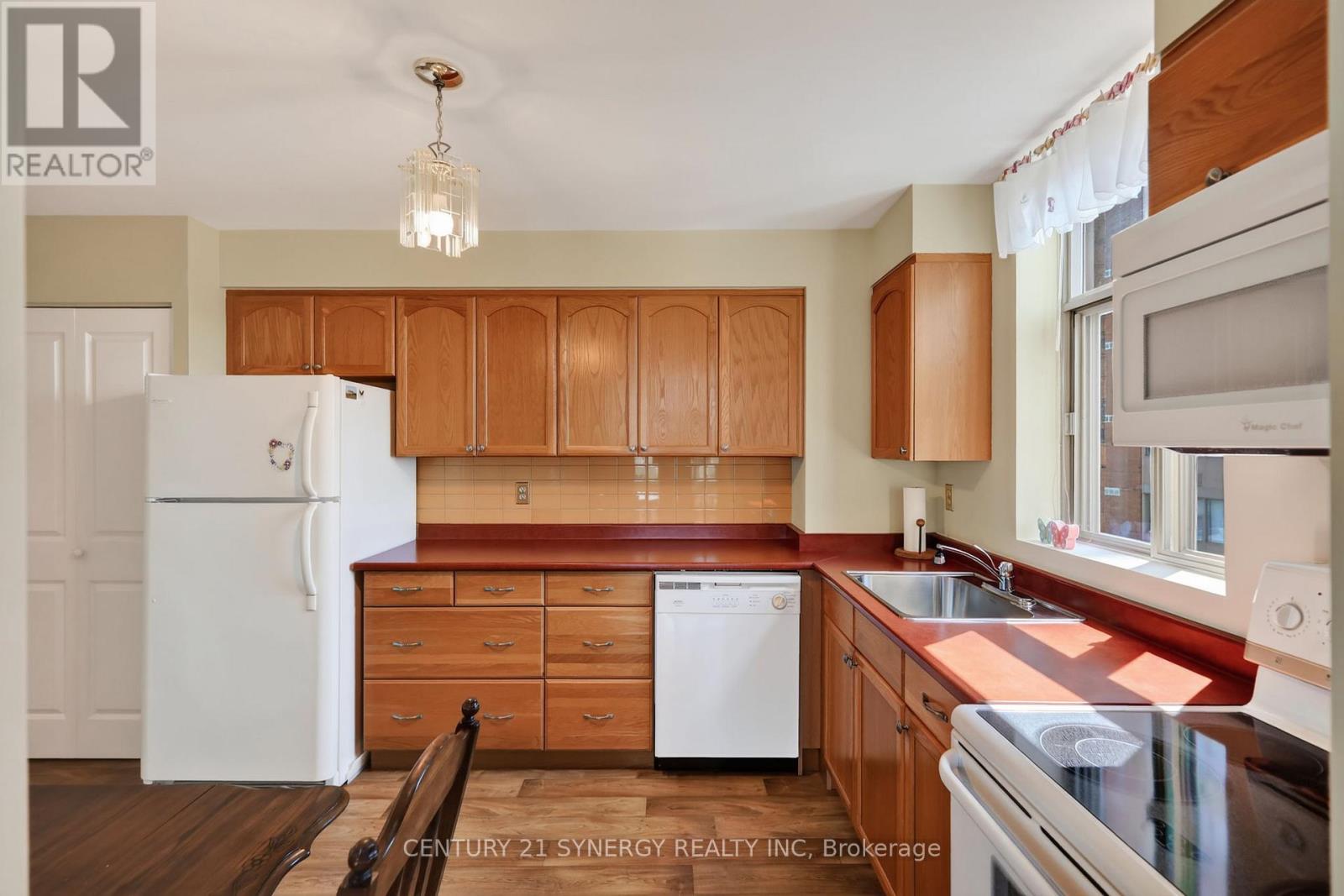 #704 2759 CAROUSEL CRESCENT - Image 17