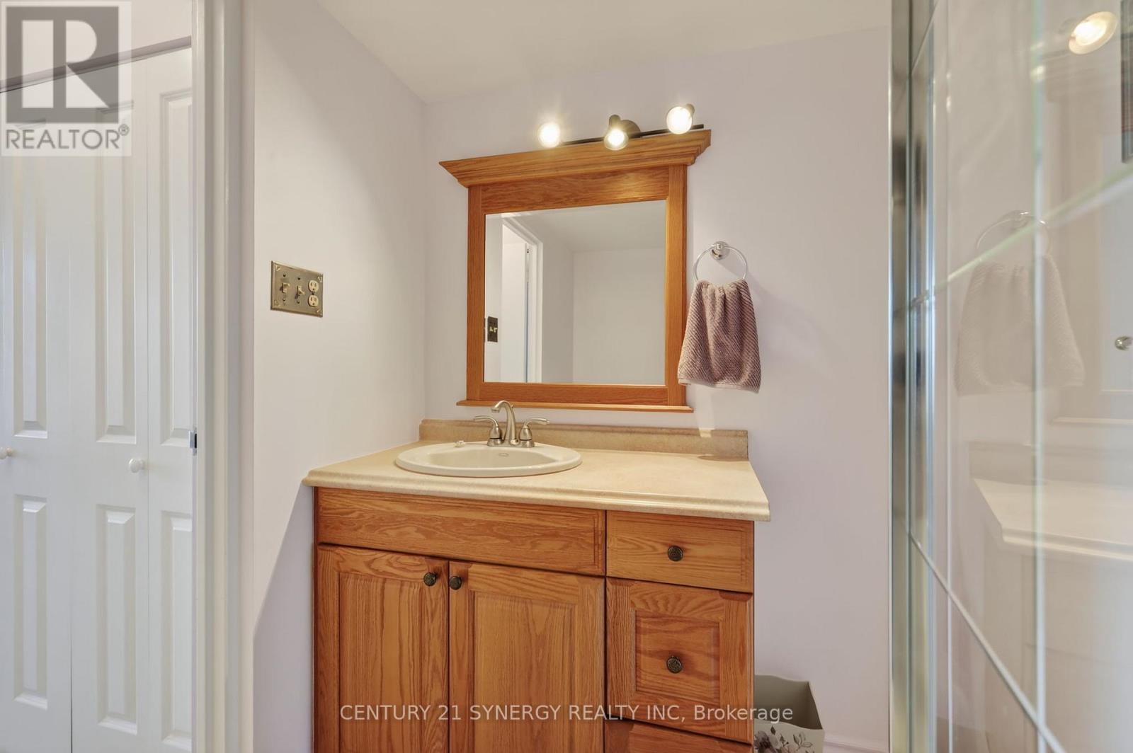 #704 2759 CAROUSEL CRESCENT - Image 30