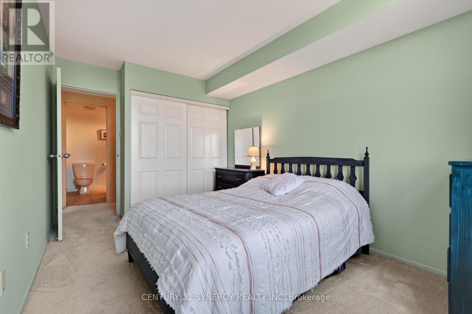 #704 2759 CAROUSEL CRESCENT - Image 33