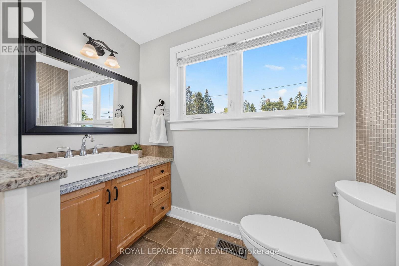105 BRAE CRESCENT - Image 29