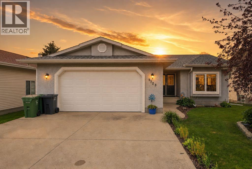 Listing photo – 5723 51 Avenue Avenue, Ponoka