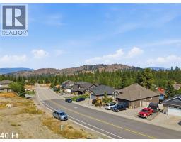 2051 Hugh Allan Drive, Kamloops, BC  Photo 13
