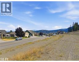 2051 Hugh Allan Drive, Kamloops, BC  Photo 14