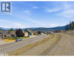 2051 Hugh Allan Drive, Kamloops, BC  Photo 15