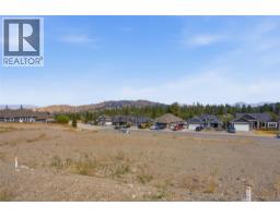 2051 Hugh Allan Drive, Kamloops, BC  Photo 23
