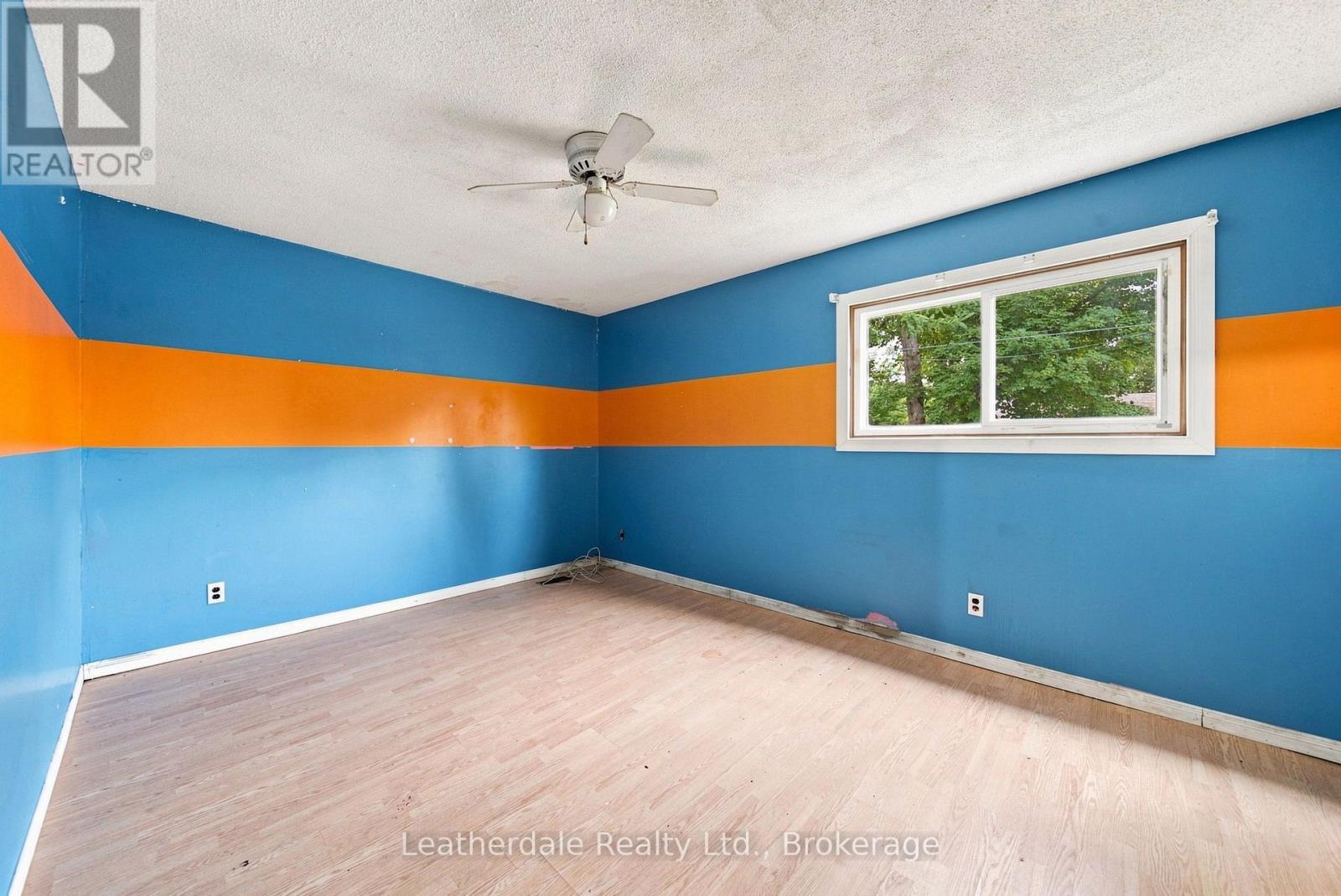 336 FOREST AVENUE N - 11