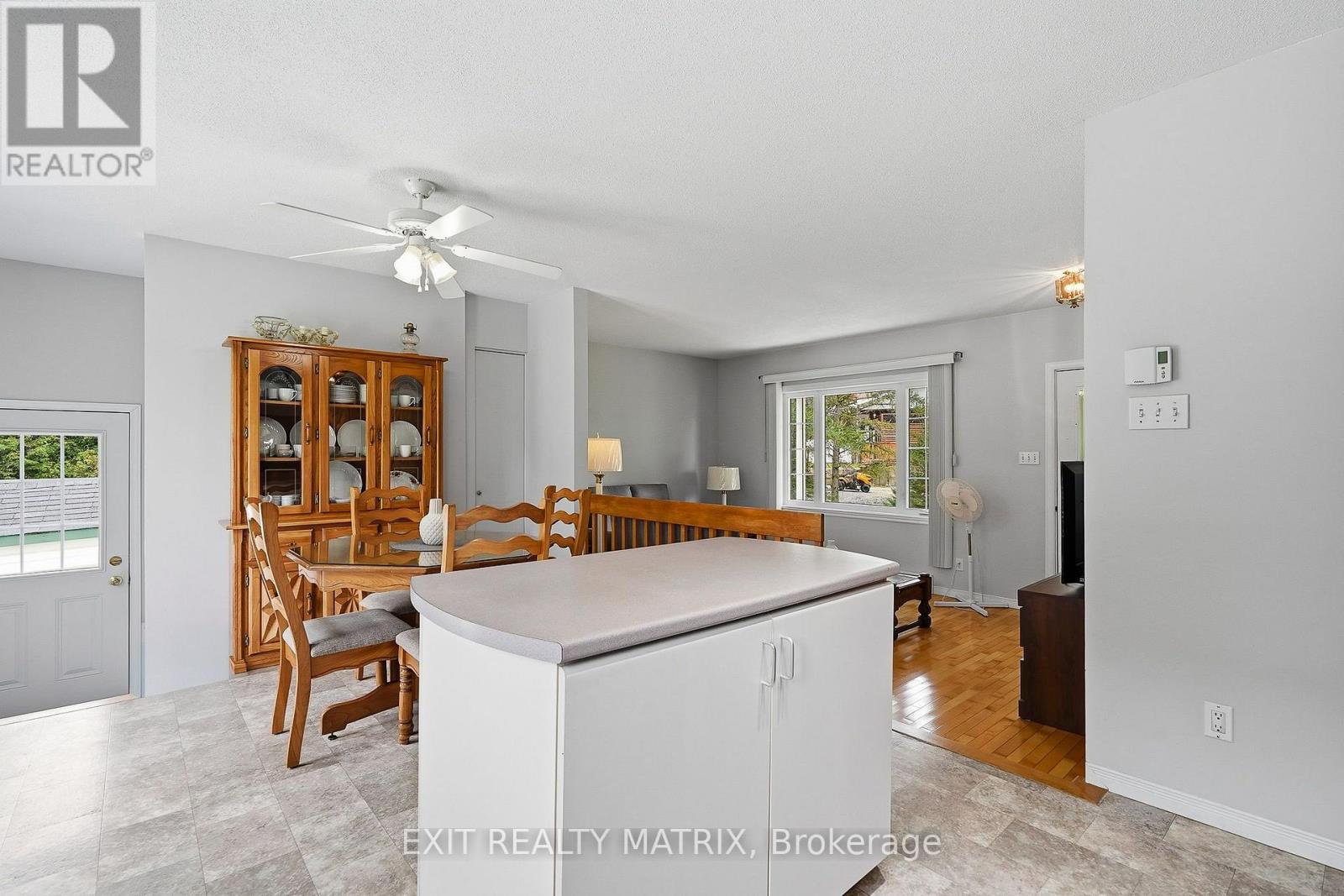 33 FROST AVENUE - 11