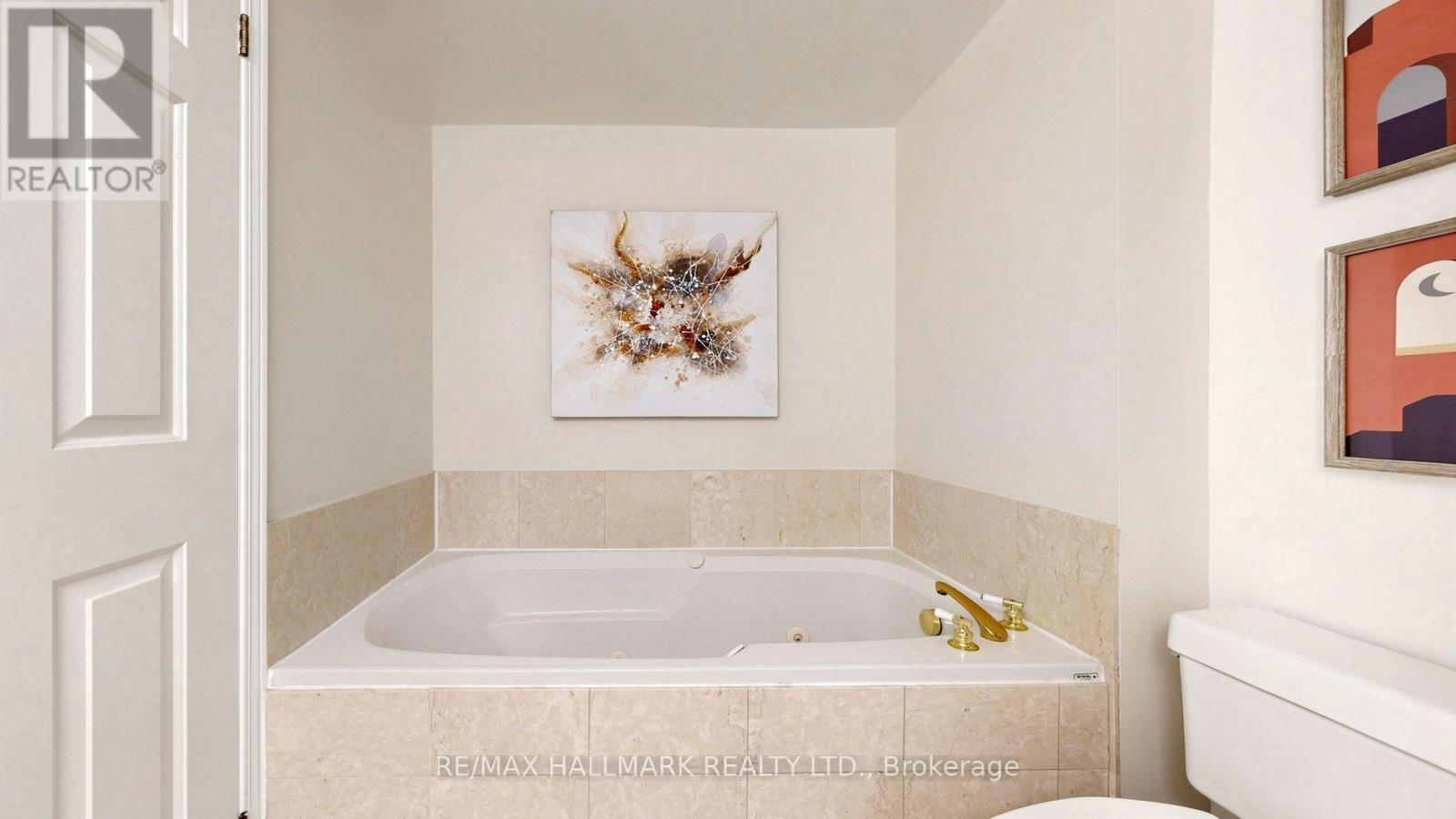 #312 1818 BAYVIEW AVENUE - 18