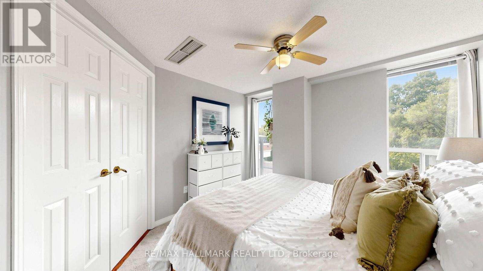 #312 1818 BAYVIEW AVENUE - 21