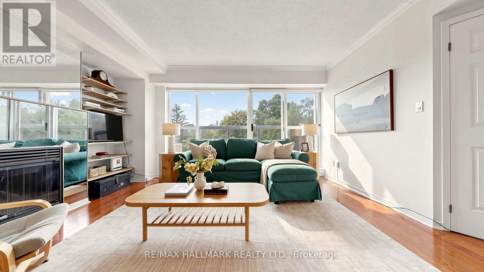 #312 1818 BAYVIEW AVENUE - 3