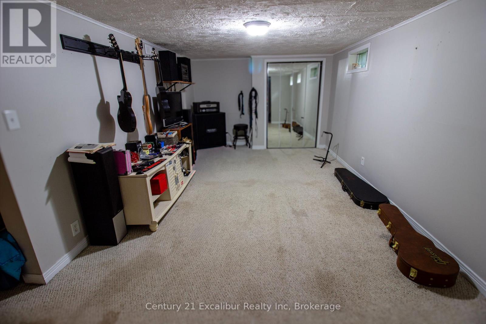 517 SHORTREED AVENUE - Image 9