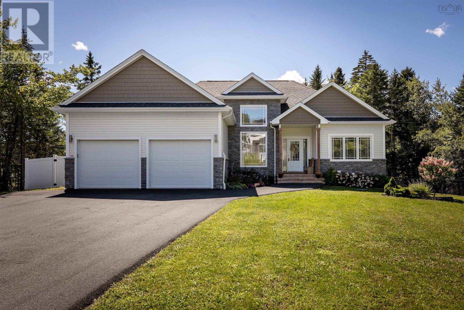 1438 Mccabe Lake Drive, Middle Sackville, Nova Scotia, B4E0P6, Middle Sackville, Nova Scotia — photo 1 of 5