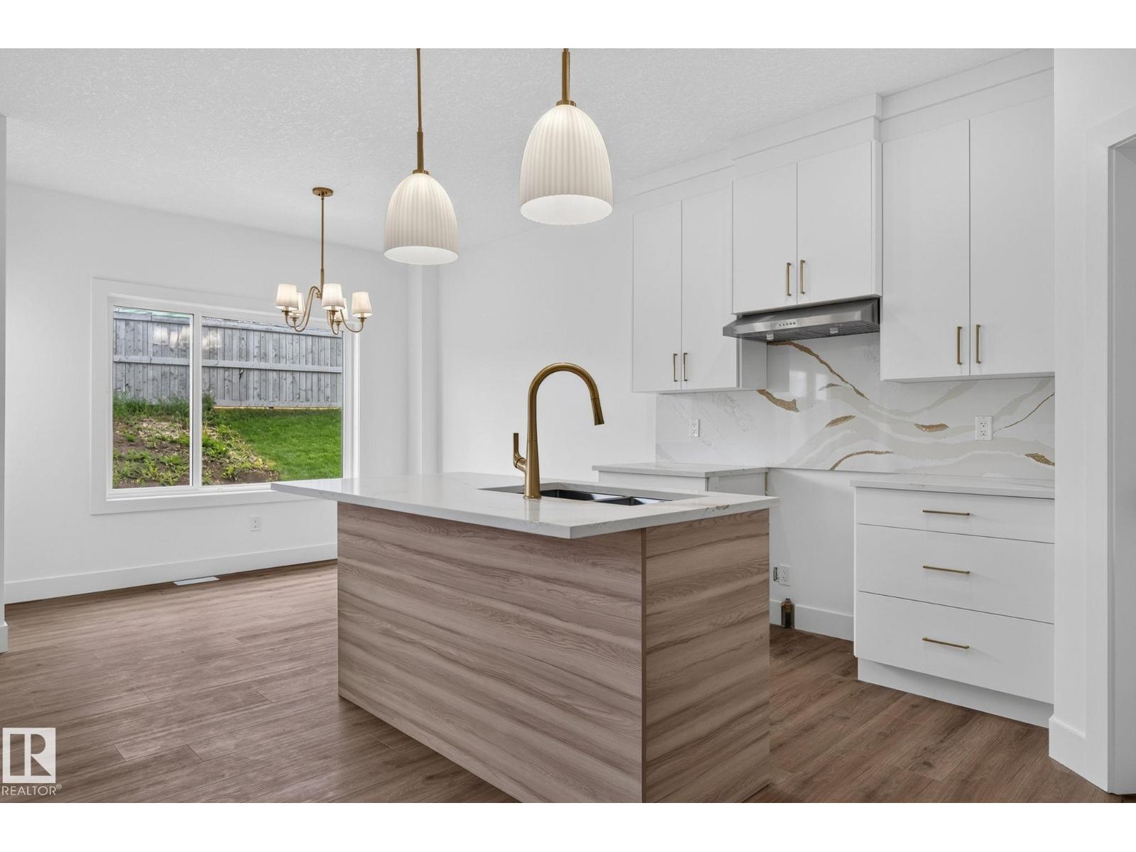65 SILVERSTONE DR, photo 15 of 45