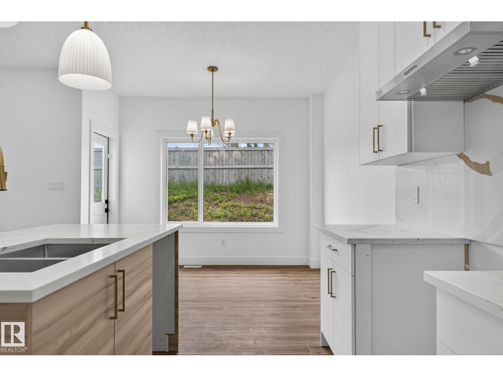 65 SILVERSTONE DR, photo 18 of 45