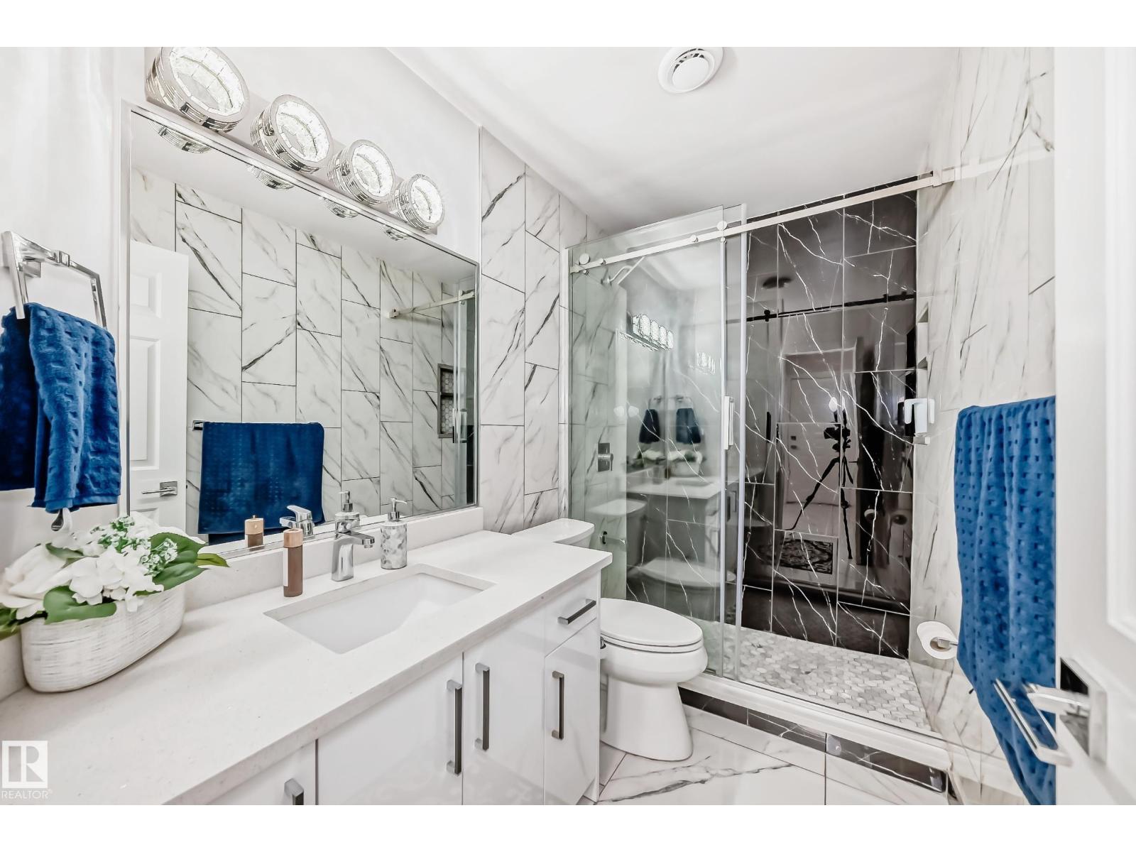 4608 43 AV NW - 23