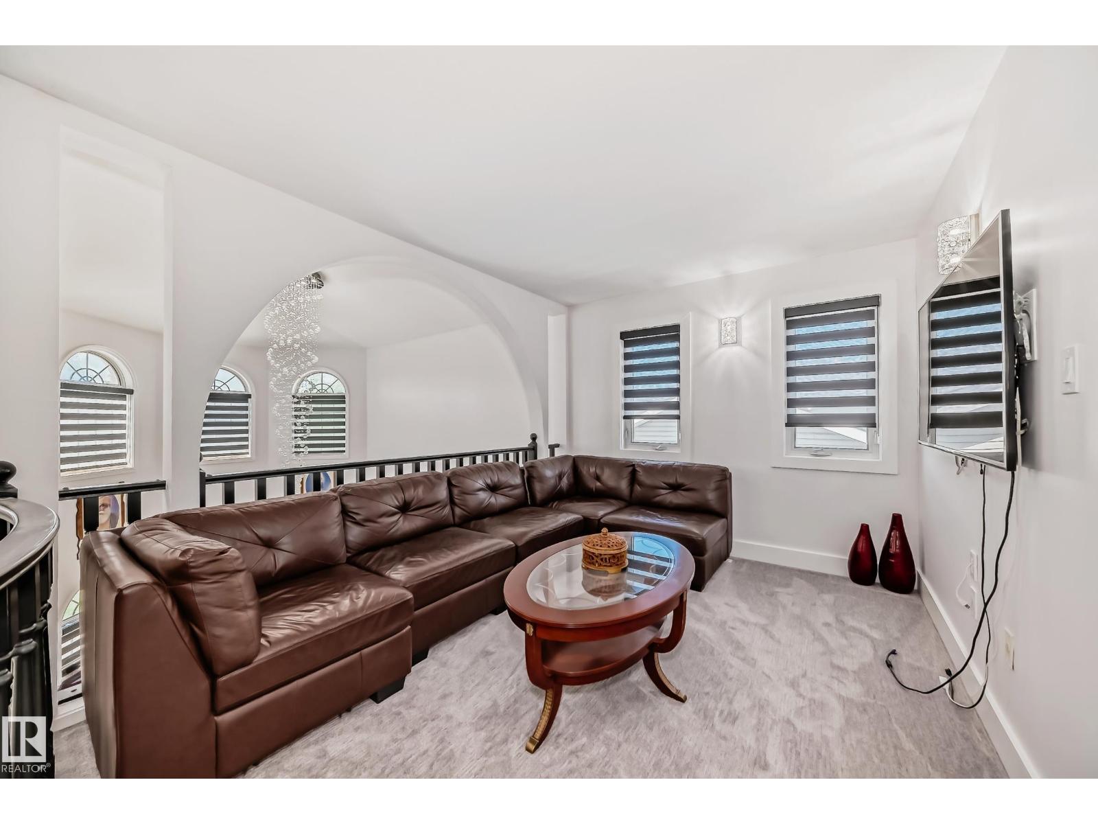 4608 43 AV NW - 43