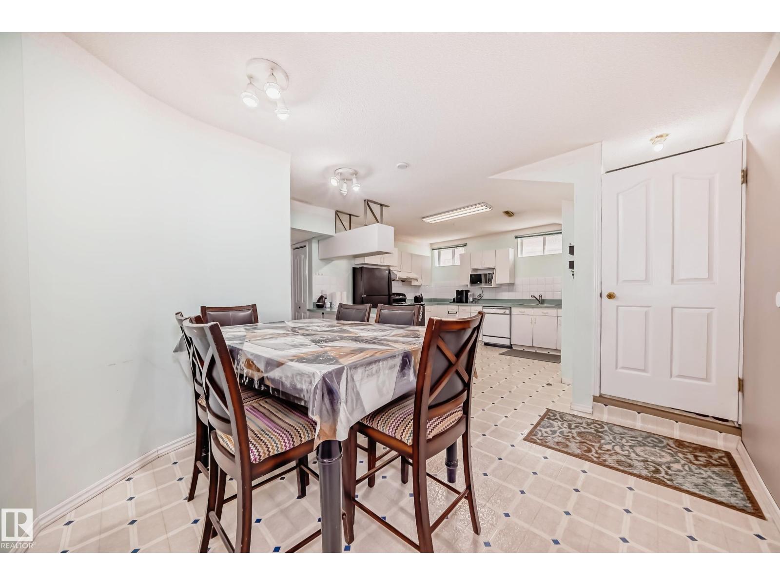 4608 43 AV NW - Image 49