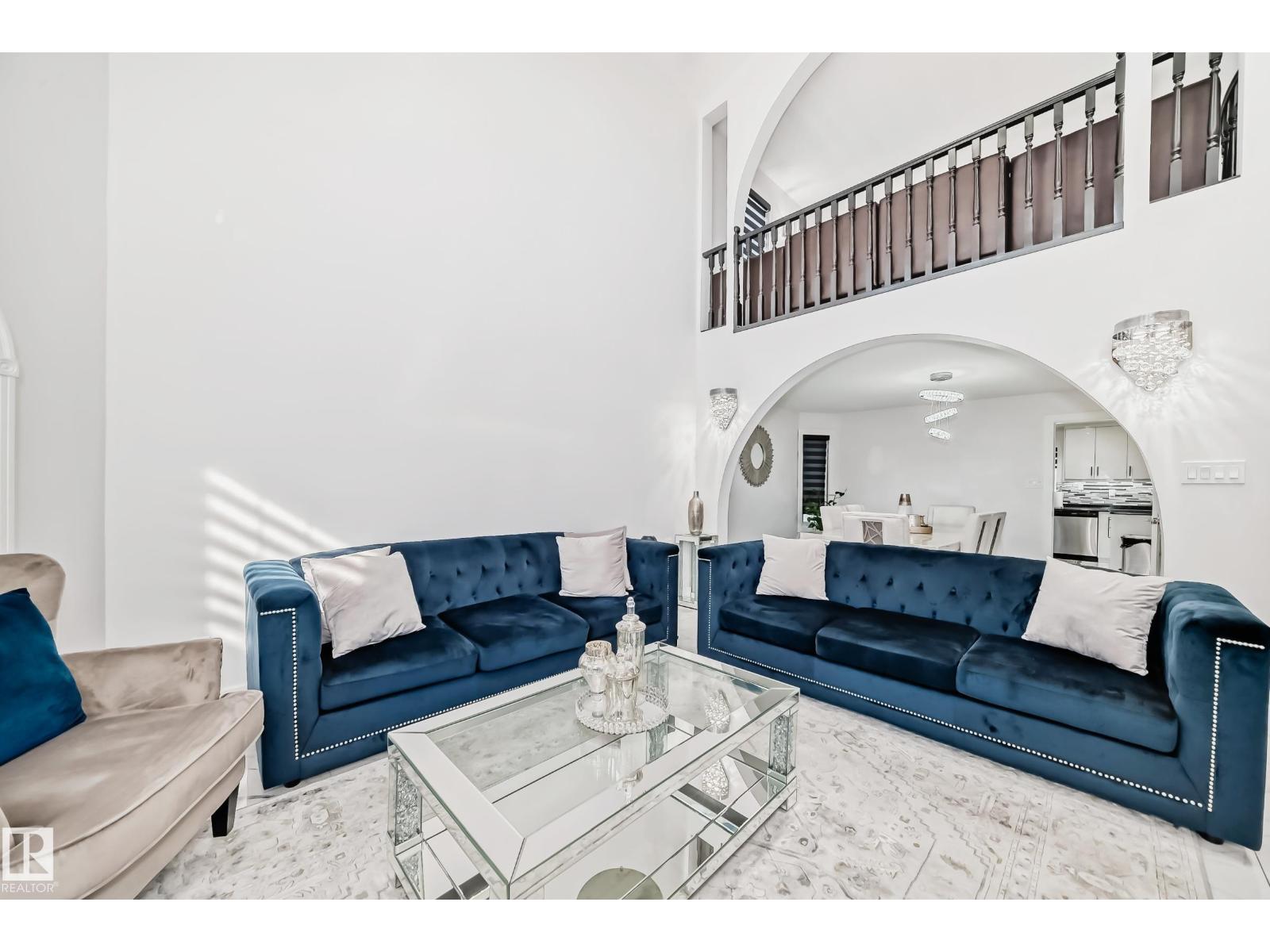 4608 43 AV NW - 9