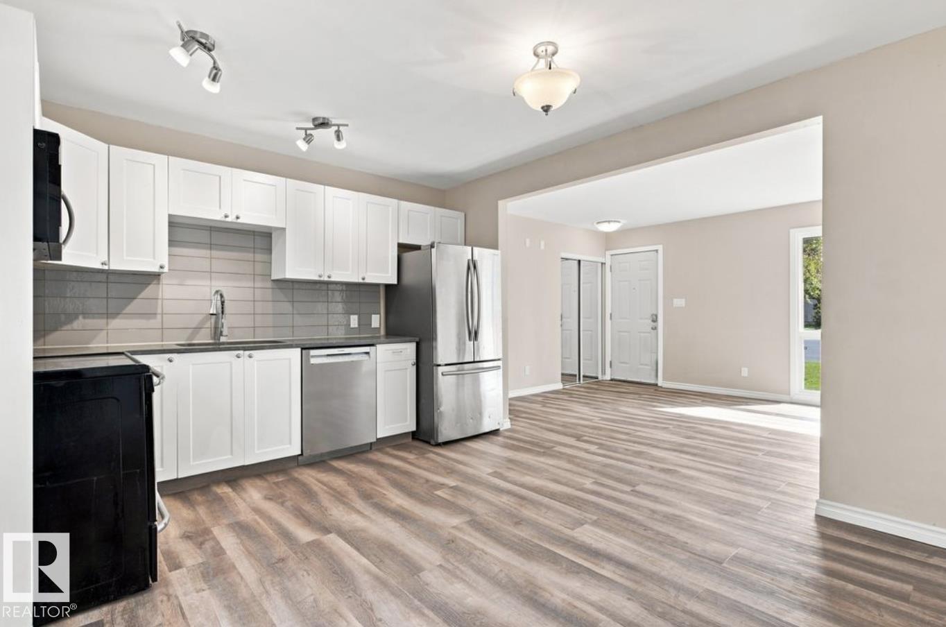 15812 110A AV NW - 16