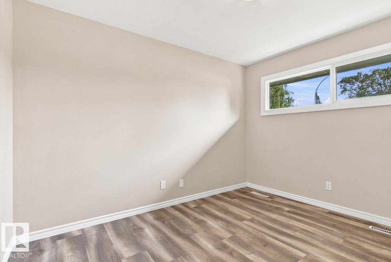 15812 110A AV NW - 19