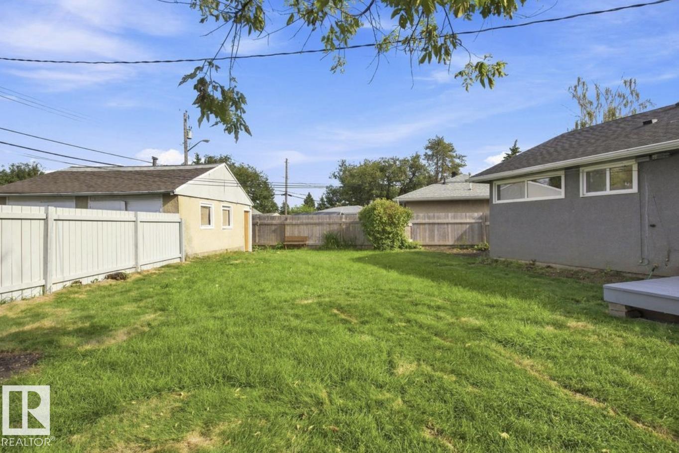 15812 110A AV NW - 32