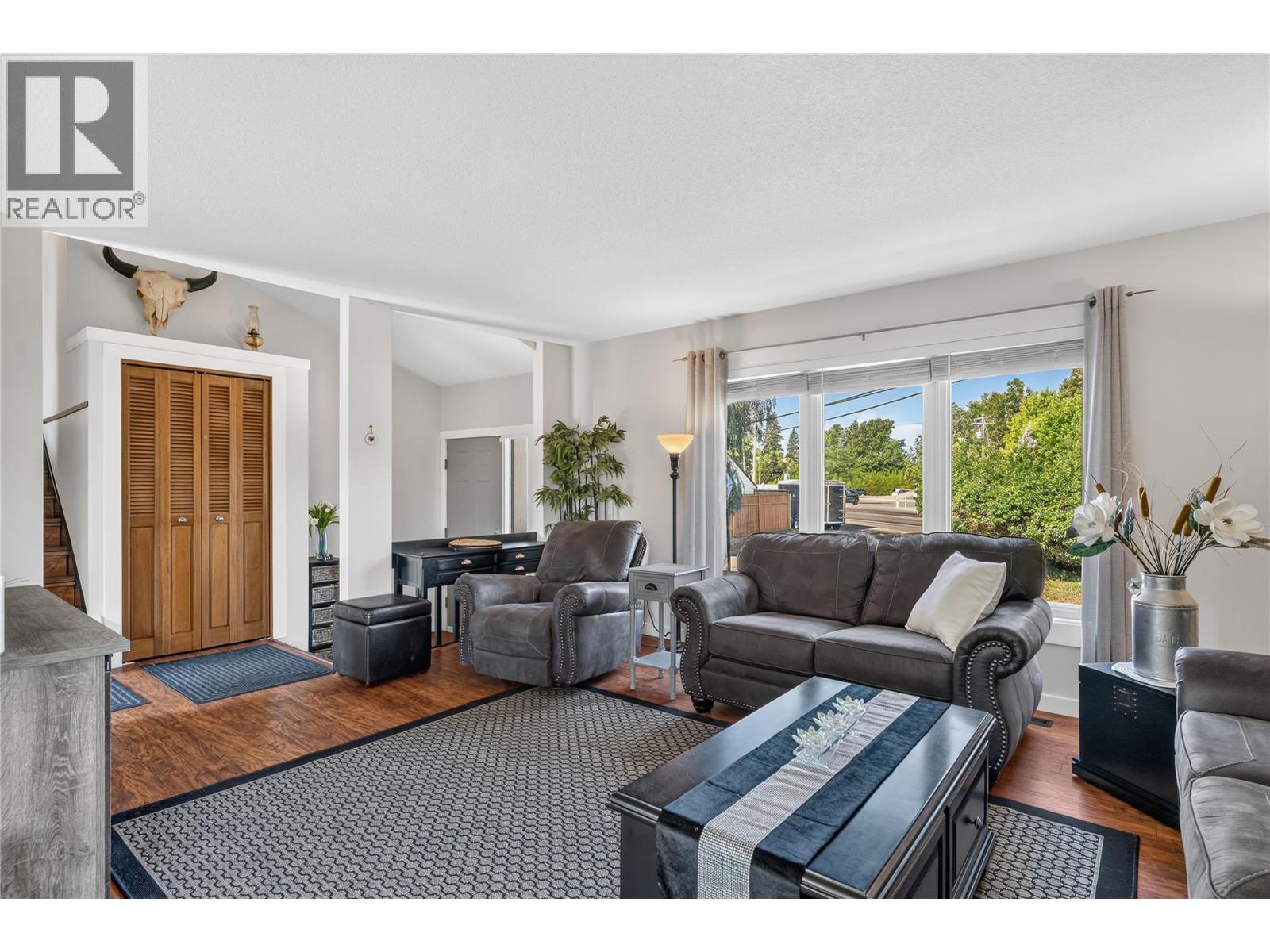 4201 Lakeshore Road - 8