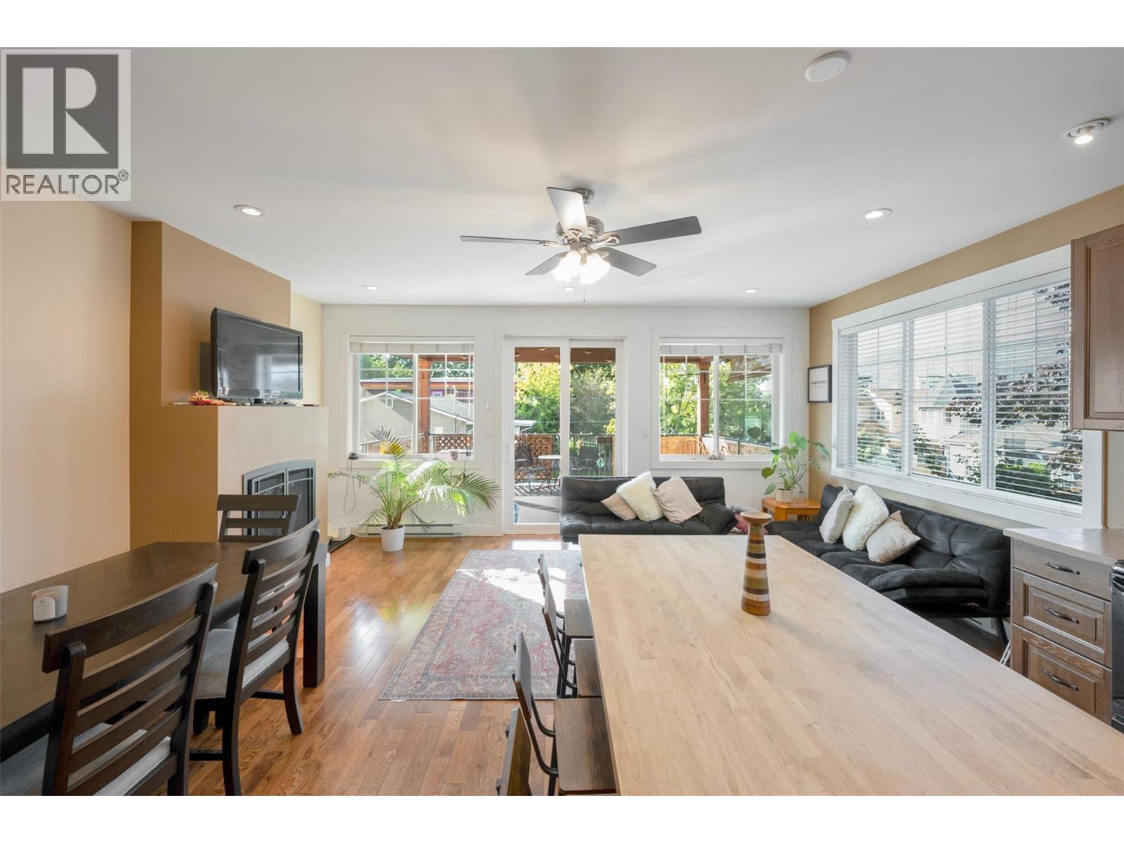 #102 598 Wade Avenue - 3