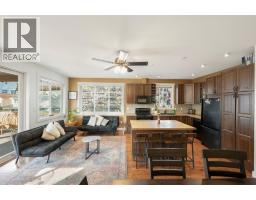 3pc Ensuite bath - 598 Wade Avenue Unit# 102, Penticton, BC V2A1V5 Photo 8