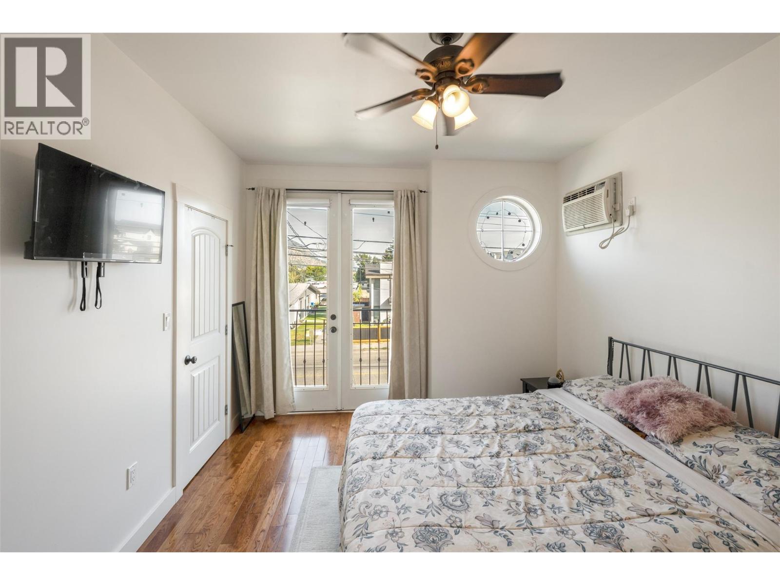 #102 598 Wade Avenue - 26