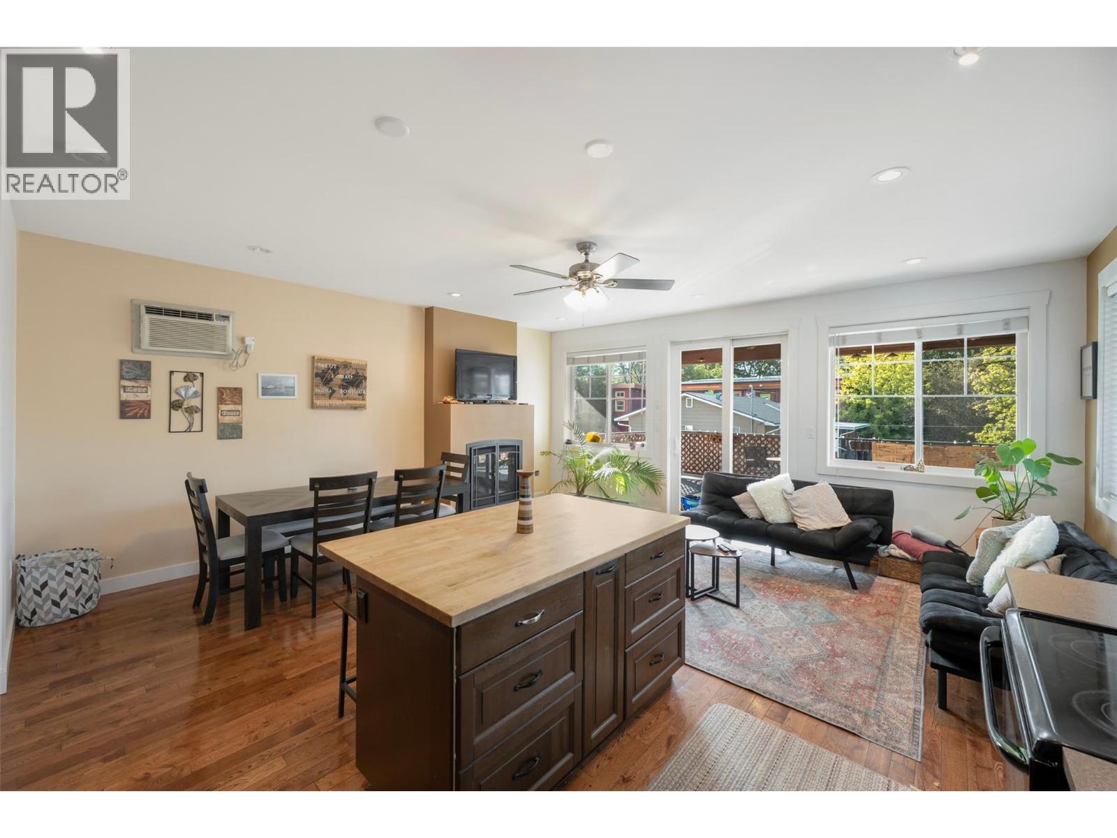 #102 598 Wade Avenue - 4