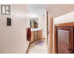 114 Gracefield Avenue, Toronto, ON M6L1L1 Photo 27